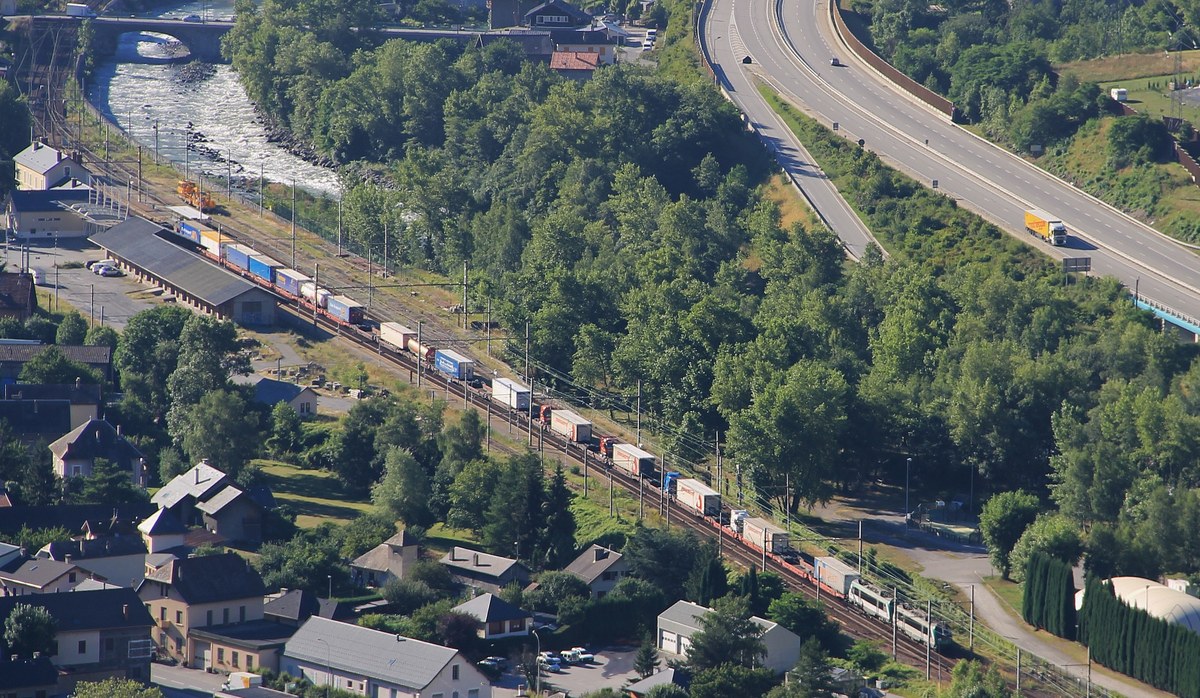 Frejus-Aus für Alpenautobahn auf Schienen 2016 © Mouliric, wikimedia.jpg