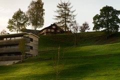 Alpenübergreifende Architektur-Wanderausstellung: Wohn Raum Alpen