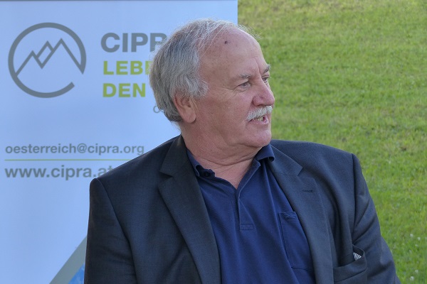 In Memoriam Peter Haßlacher