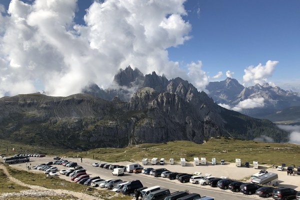 Italien: Weniger Autos und Motorräder am Berg?