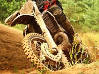 Motorräder auf Bergpfaden