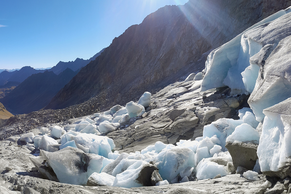Zerfallende Alpengletscher