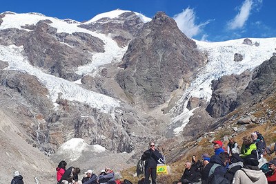 Solemn vigils for dying glaciers