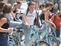 Du transport à la demande avec "Dorfmobil Klaus" à la renaissance du chemin de fer Merano-Mals - Les formes de mobilité douce encouragent le tourisme dans les régions reculées