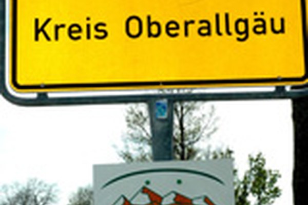 Remise solennelle des plaques du réseau à Wildpoldsried/D