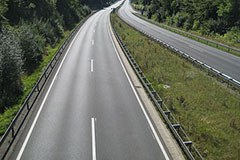 Les routes ne contribuent pas forcément au développement des Alpes