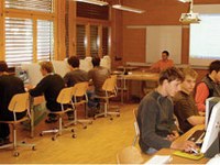 Cyberspazio sull'alpe, feste culturali e borse degli scambi - Progetti di formazione tramite Internet, servizi di prossimità e centri culturali quali fattori di promozione della coesione sociale