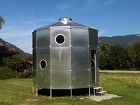 La mano invisibile delle donne