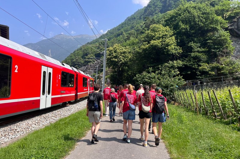 Trajnostno potovanje z Yoalinom: začetek v Poschiavu/CH, zaključek v Bernu/CH in na letnem forumu Eusalp v Innsbrucku/A. © CIPRA, Magdalena Völkel