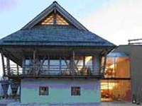 Zlati Panda: WWF nagradil nizkoenergijski hotel in mrežo planinskih postojank