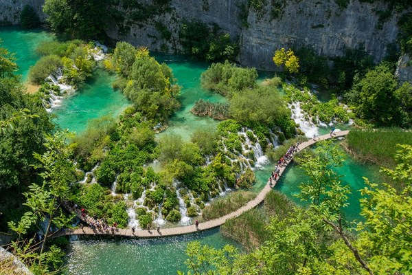 Podnebni mostovi v Jugovzhodno Evropo