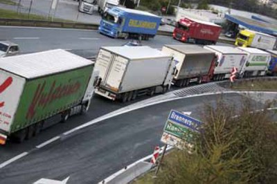 Tranzitni promet v Alpah: mnogo težav, dve perspektivi