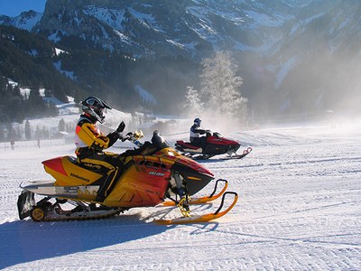 V Franciji grozi invazija snežnih sani
